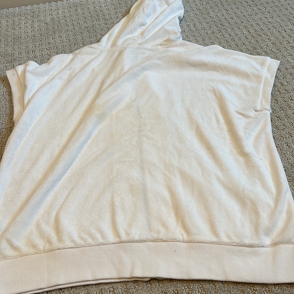 Liz Claiborne Women’s Active Top - Picture 5 of 5